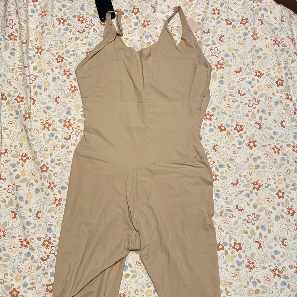 NWT Maidenform Open Bust Body Shaper Shapewear WYOB